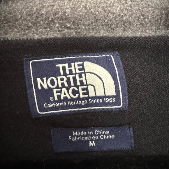 Men’s North Face Wool Quarter Zip - Picture 2 of 3